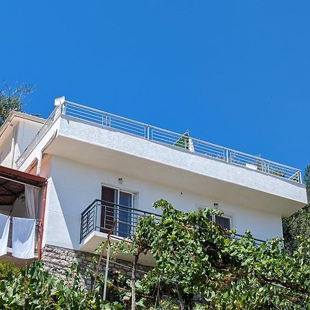 Guesthouse Panorama Nivice Саранда Екстер'єр фото