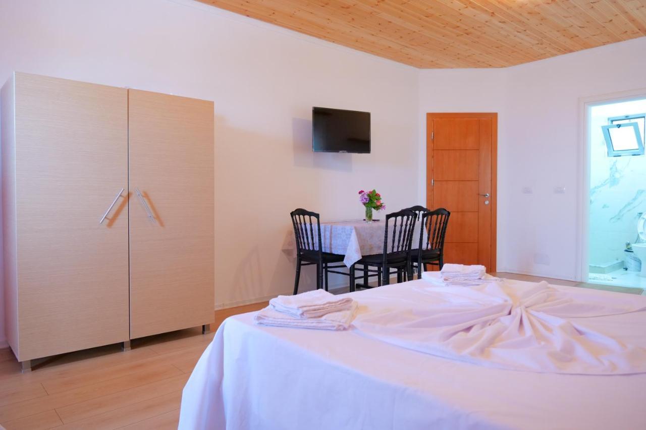 Guesthouse Panorama Nivice Саранда Екстер'єр фото