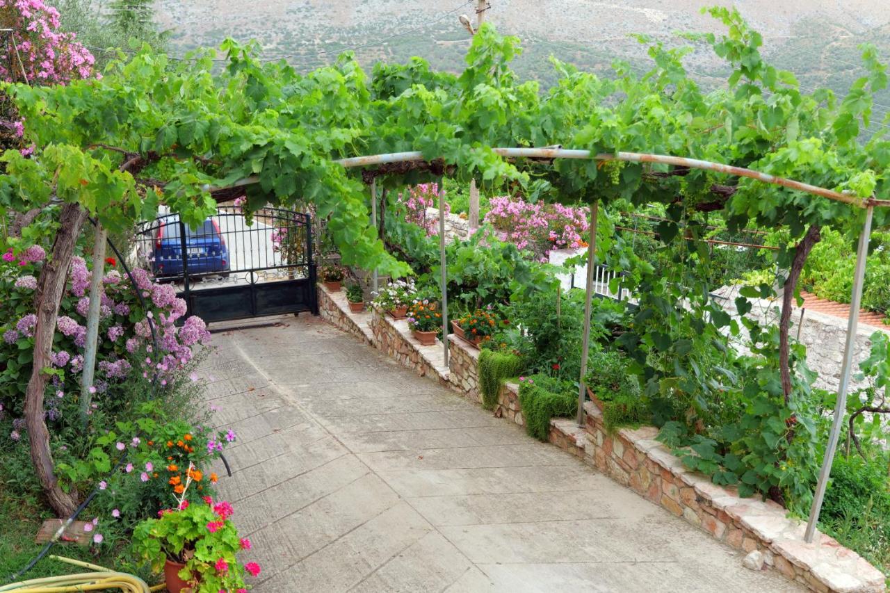 Guesthouse Panorama Nivice Саранда Екстер'єр фото