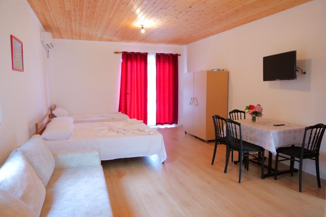 Guesthouse Panorama Nivice Саранда Екстер'єр фото